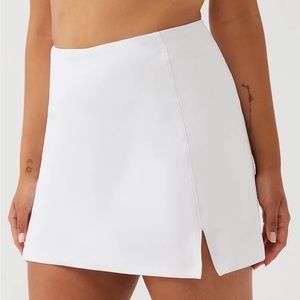 Outdoor Voices Warmup 2.5” Skort - NWOT